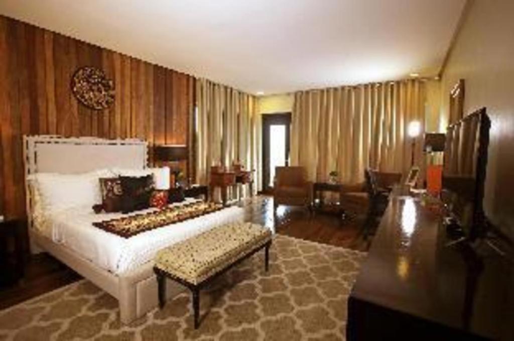 The Oriental Luxury Suites Tagaytay Tagaytay City Exterior photo