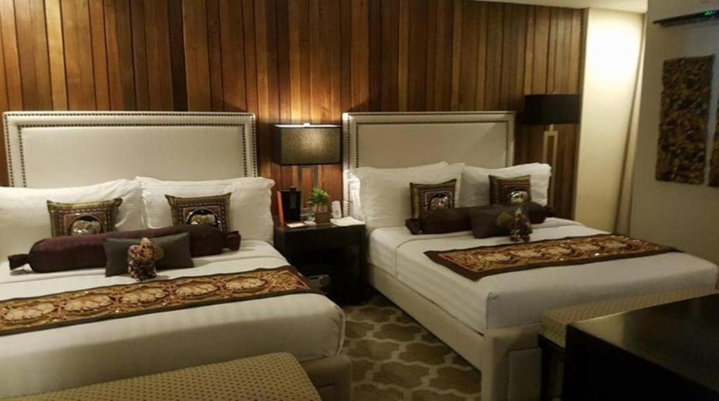 The Oriental Luxury Suites Tagaytay Tagaytay City Exterior photo